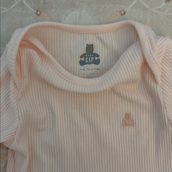 Baby Gap Onesies Bodysuits 18-24 months Long sleeve & short sleeve Lot of 6 - Picture 13 of 15